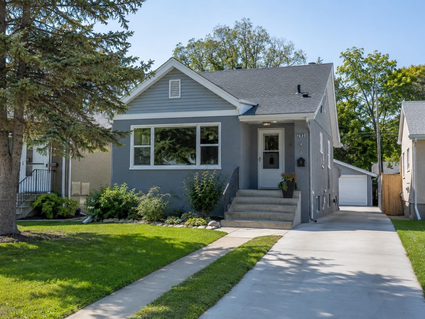 Exterior Painting project photo 9 by Best Quality Painting Ltd. in Winnipeg